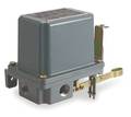 Telemecanique Sensors DPST Alternator Open Liquid Level Switch Close on Rise 600VAC 9038AR1