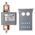 Johnson Controls Differential Pressure Control, SPDT P74FA-1C