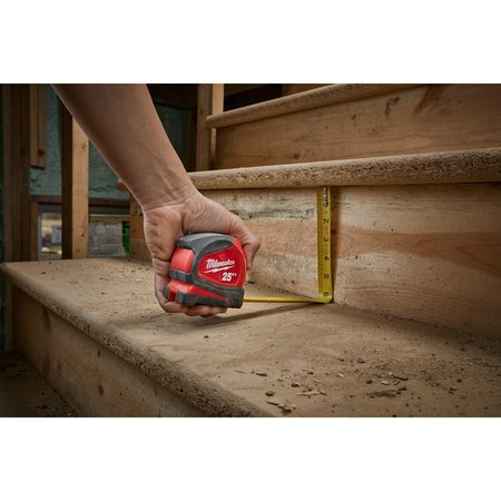 Milwaukee Tool 8 m/26 ft. Compact Tape Measure 48-22-6626