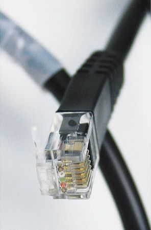 Eaton Remote User Interface Cable, 1 Meter D77E-QPIP100