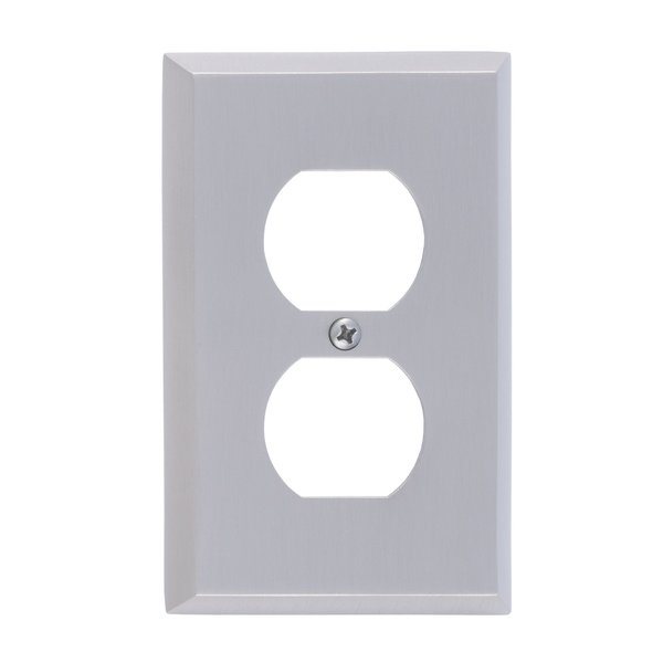 Brass Accents Quaker Single Outlet, Number of Gangs: 1 Satin Nickel Finish M07-S4510-619