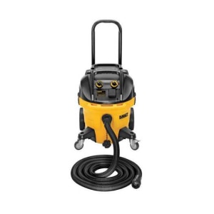 DeWalt medium-duty wet/dry vacuum